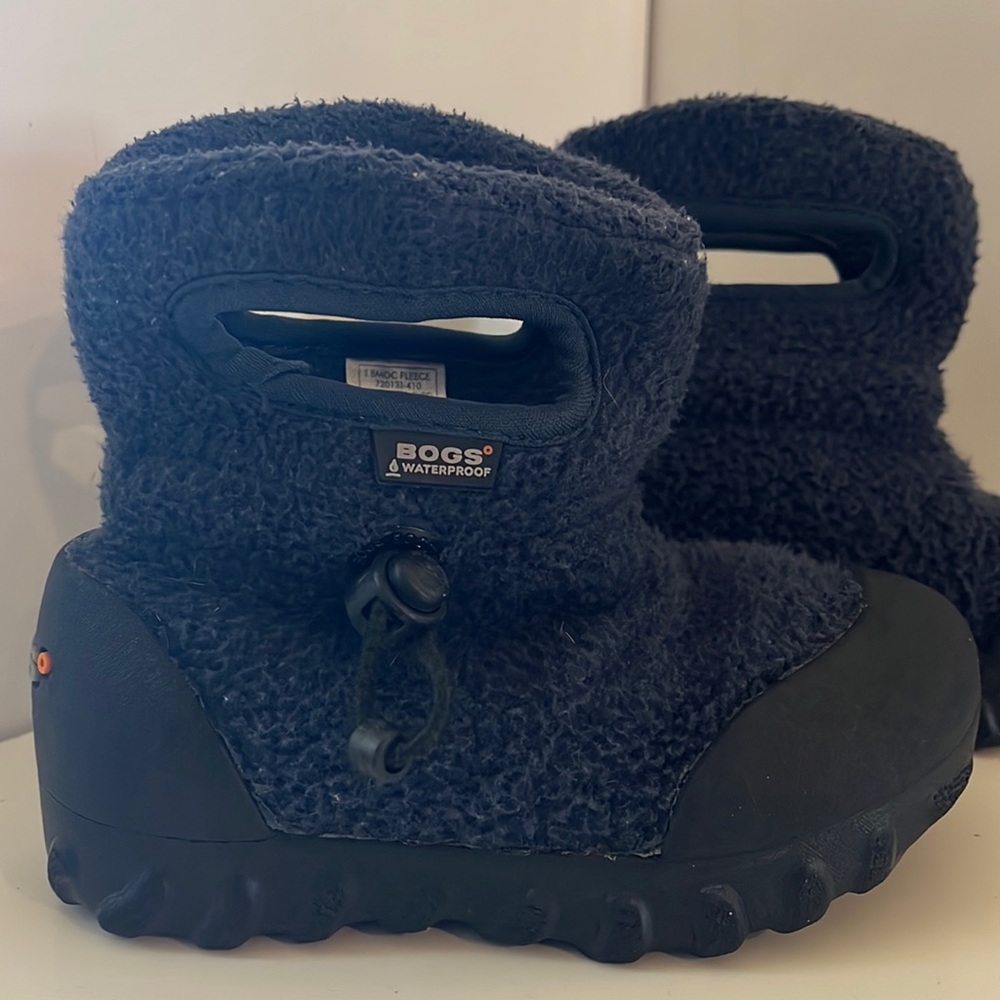 Bogs navy blue fleece BMOCs